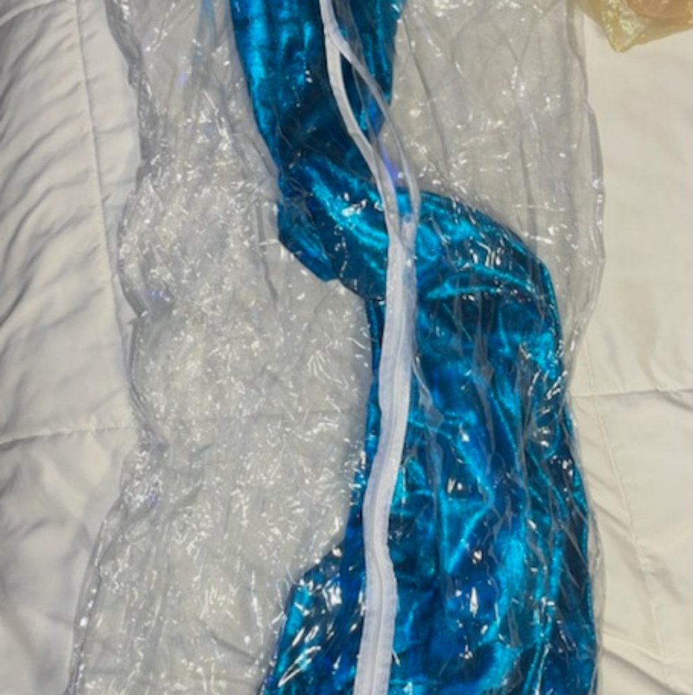 Dress - Picture 3 of 4